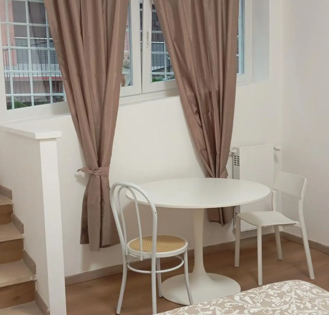 Tarra 12 Daire Roma